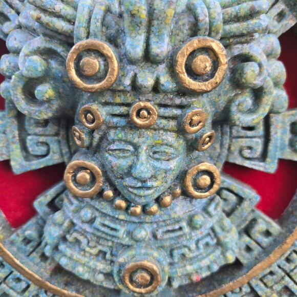 Vintage Mayan Aztec Calendar Clock Wall Plaque Green Red Felt - Picture 2 of 14